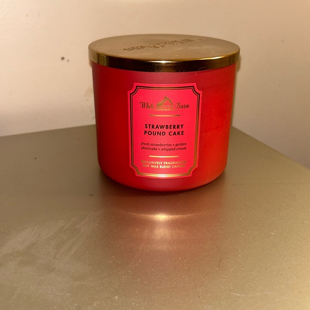 strawberry pound cake candle 3 wick
